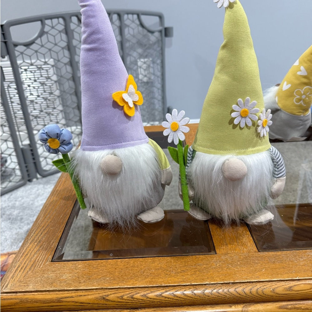 Spring Floral Gnome Plush Duo - Lavender & Lemon Hats